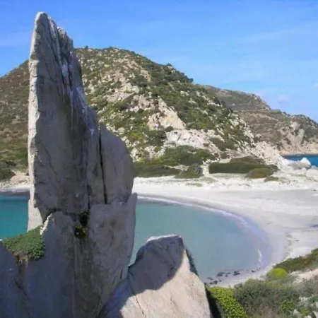 Mare E Rokkaria Apartment *
